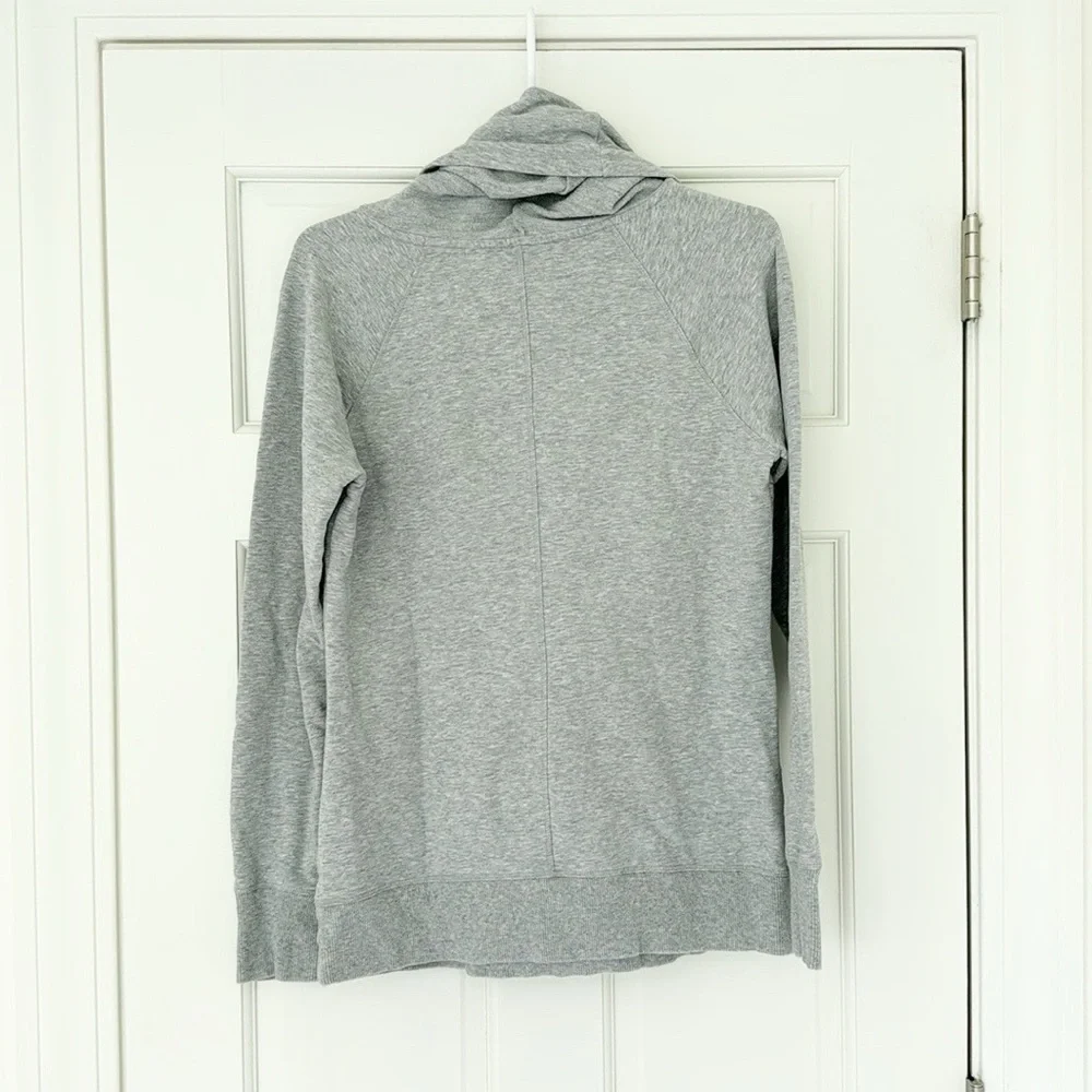 L.L.BEAN cozy pullover size M grey cowl neck cotton blend kangaroo pocket - Picture 3 of 4